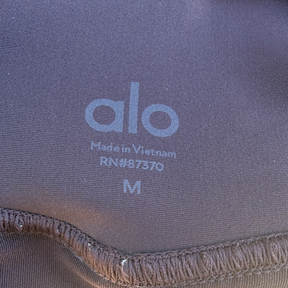 Alo Pleated Skirt with shorts - Picture 4 of 5